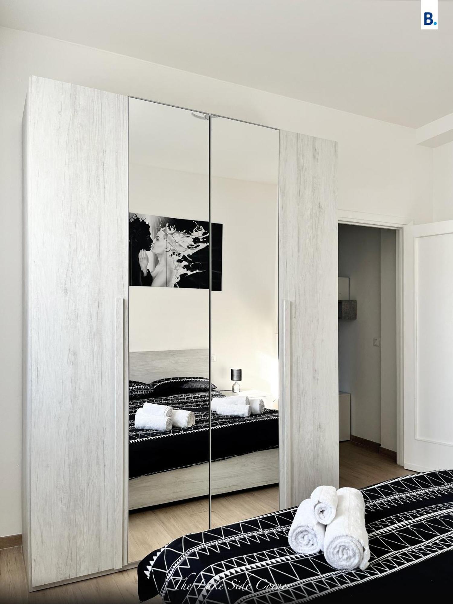 The Lake-Side Corner Apartment Комо Экстерьер фото